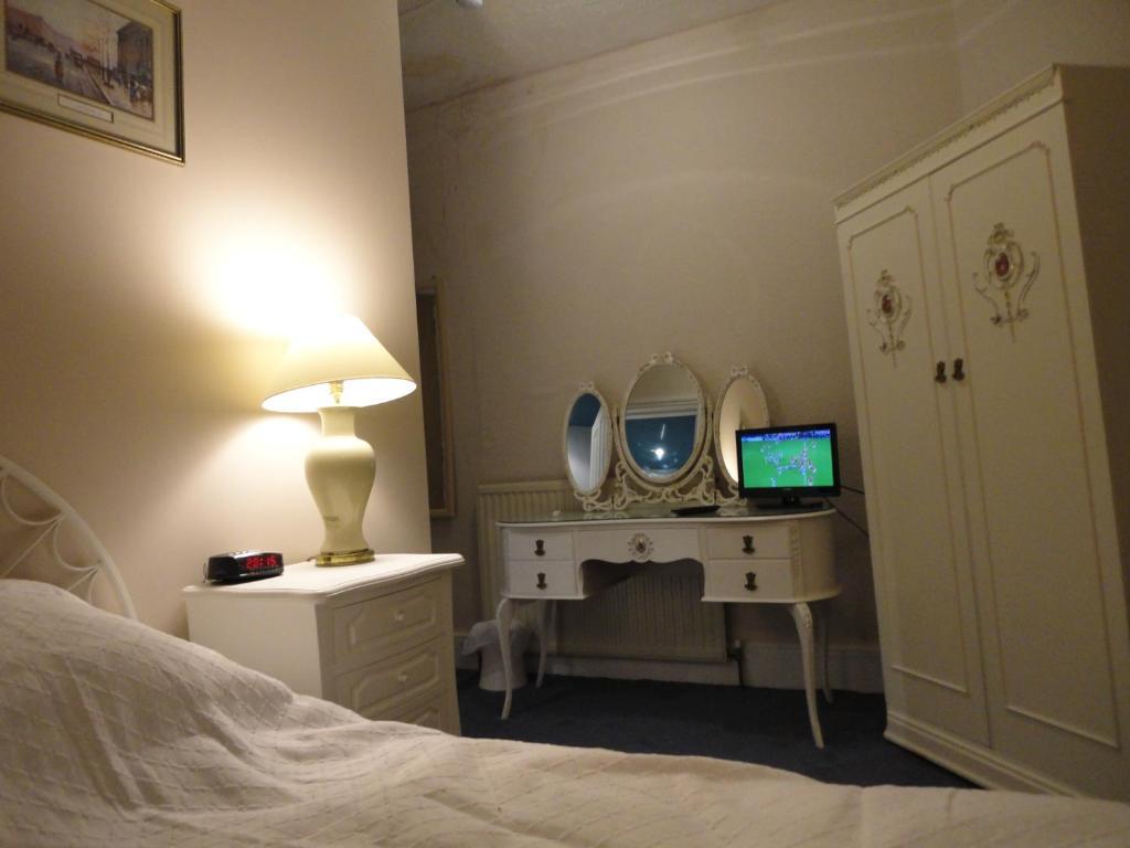 The New Alexandra Hotel 랜디드노 객실 사진